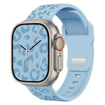 Konkaves Silikon-Uhrenarmband mit Leopardenmuster und Dornschließe, passend für Apple Watch 46 mm / 49 mm / 45 mm / 44 mm und 42 mm / 41 mm / 40 mm / 38 mm