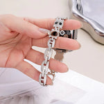 xDfind Armband aus Metall mit Diamanten in Form eines roten Pandas, passend für Apple Watch 42 / 44 / 45 / 46 / 49 mm, Apple Watch 38 / 40 / 41 / S11 42 mm