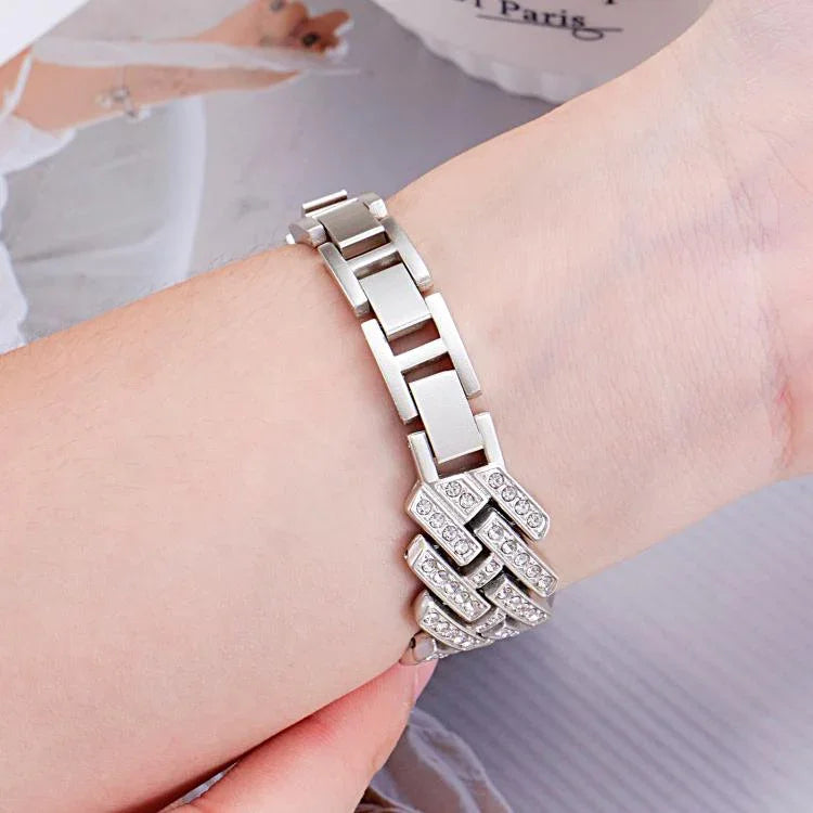 xDfind Metallarmband in H-Form mit gebohrtem Köpergewebe, passend für Apple Watch 42 / 44 / 45 / 46 / 49 mm, Apple Watch 38 / 40 / 41 / S11 42 mm