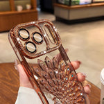 Galvanisierte TPU Pfauenrelief Strass Glitzer Handyhülle mit Linsenfolie, Für iPhone 17 Pro Max, Für iPhone 17 Pro, Für iPhone 17, Für iPhone 16 Pro Max, Für iPhone 16 Pro, Für iPhone 16 Plus, Für iPhone 16, Für iPhone 15 Pro Max