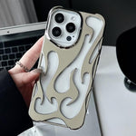 Galvanisierte TPU-Handyhülle mit flammendem Aushöhlungsdesign und Kühlfunktion, für iPhone 15 Pro, für iPhone 15 Plus, für iPhone 15