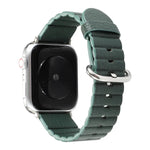 Ersatzarmband mit Schlaufenmuster und Metallschließe, für Apple Watch Series 7 (41 mm), Series 6, SE, Series 5 und Series 4 (40 mm) sowie Series 7 (45 mm), Series 6, SE, Series 5 und Series 4 (44 mm).