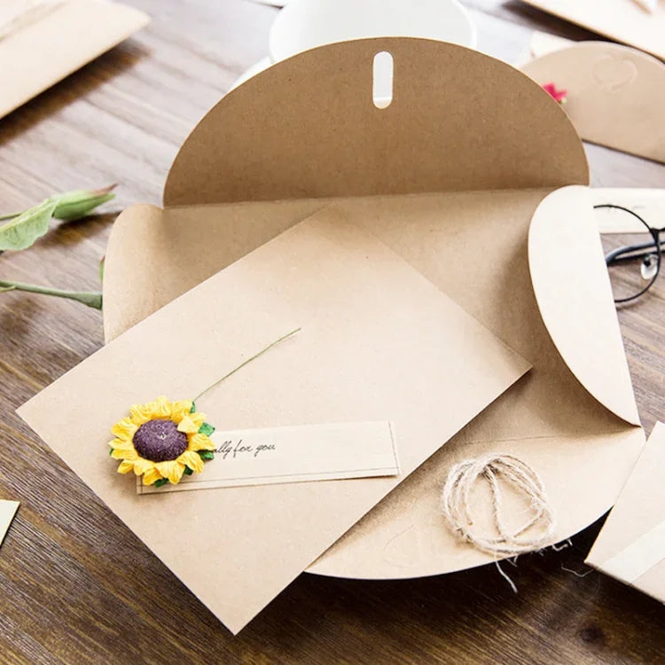 5 PCS Festival Creative DIY Retro Kraft Paper Handmade Large Dry Flower Greeting Card Birthday Card, Dry Flower Greeting Card