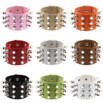 2er-Set modische Armbänder im europäischen und amerikanischen Punk-Stil mit übertrieben konischer Spitze und 3 Nietenreihen aus Leder, Farbauswahl zufällig