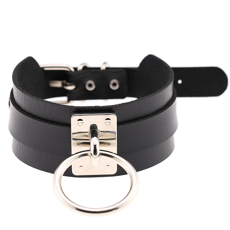 Europäische und amerikanische Harajuku-Halskette aus PU-Leder mit silbernem Einzelring, breites, knöpfbares Halsband in O-Form für den Nachtclub, silberner Ring