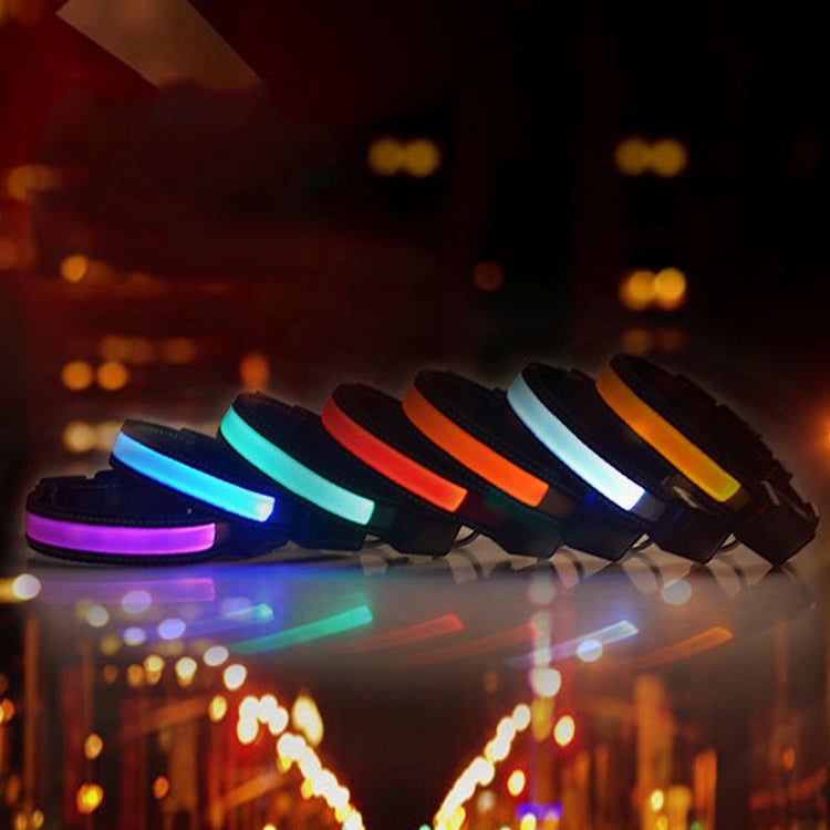 Solarbetriebenes LED-Halsband mit USB-Ladefunktion für mittelgroße und große Hunde, Halsumfang: S (35–40 cm), Größe: S