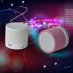 A9 Mini Tragbarer Glanz-Crack-Bluetooth-Stereolautsprecher mit LED-Licht, integriertem Mikrofon, unterstützt Freisprechanrufe und TF-Karte