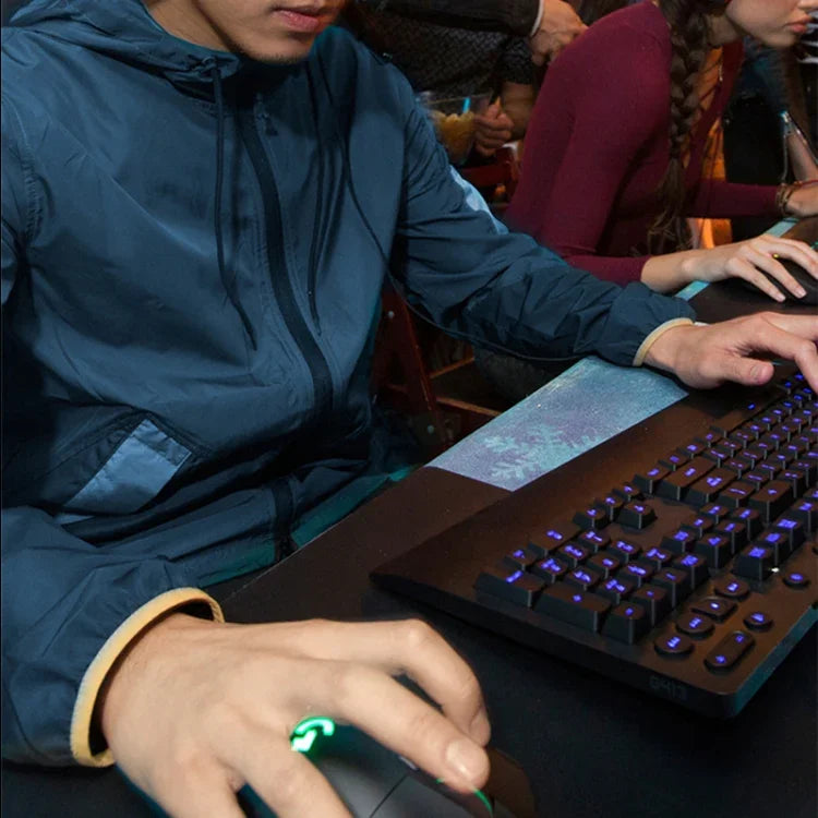 Logitech G102 6-Tasten RGB-beleuchtete, kabelgebundene optische Gaming-Maus mit 6000 DPI, fünf Geschwindigkeitsstufen, Kabellänge: 2 m, G102, G102 (Weiß)