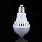 E27 5W 12 LEDs SMD 5730 300LM Infrarot-Bewegungssensor-LED-Glühbirne, Sensorabstand: 4-6m, AC 220V, E27 5W Weißlicht, E27 5W Warmweiß
