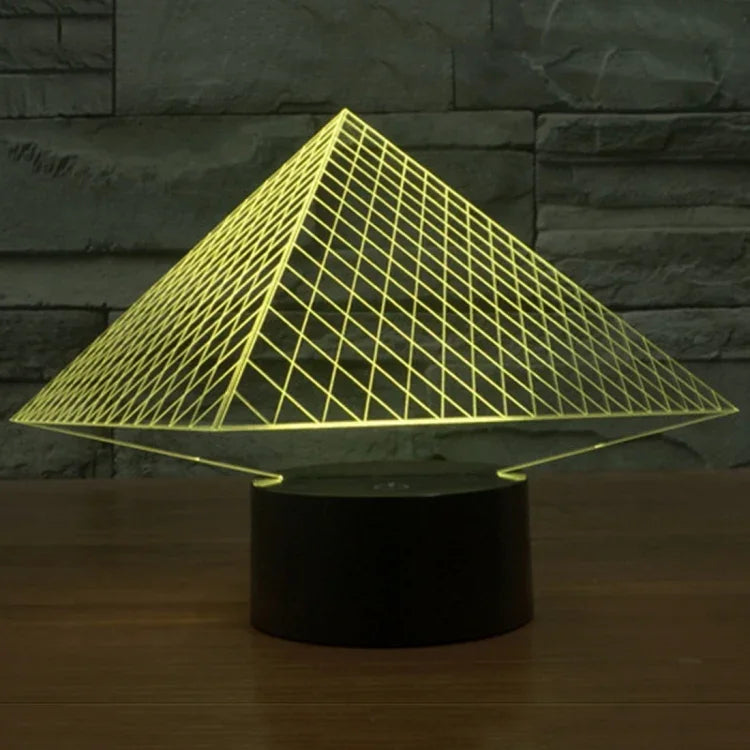 7 Farben Verfärbung Kreative Visuelle Stereo Lampe Tischlampe Nachtlicht, Pyramidenstil