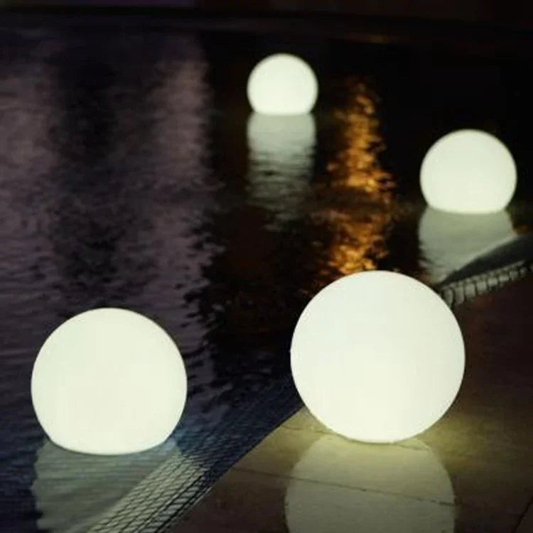 Schwimmende Garten-LED-Leuchte mit Farbwechsel, 0,8W monokristallinem Silizium-Solarpanel und Fernbedienung