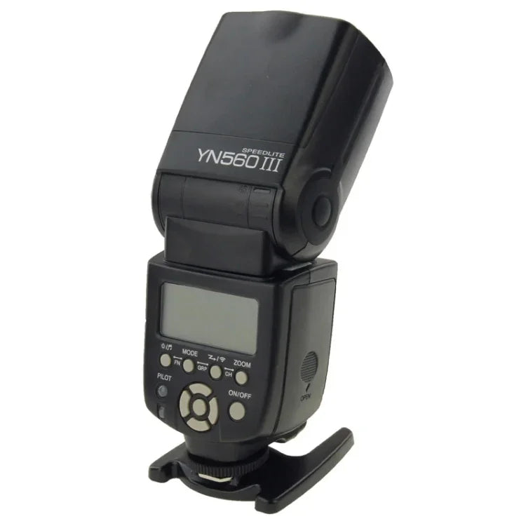 YN-560 III Kabelloser Blitz mit extrem großer Reichweite und Metall-Blitzschuh für Canon / Nikon / Pentax / Olympus DSLR-Kameras, YN-560 III