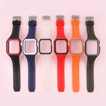 Silikonarmband mit Hülle für Apple Watch Series 7 (41 mm), 6, SE, 5 und 4 (40 mm), 3, 2 und 1 (38 mm), 7 (45 mm), 6, SE, 5 und 4 (44 mm) sowie 3, 2 und 1 (42 mm)