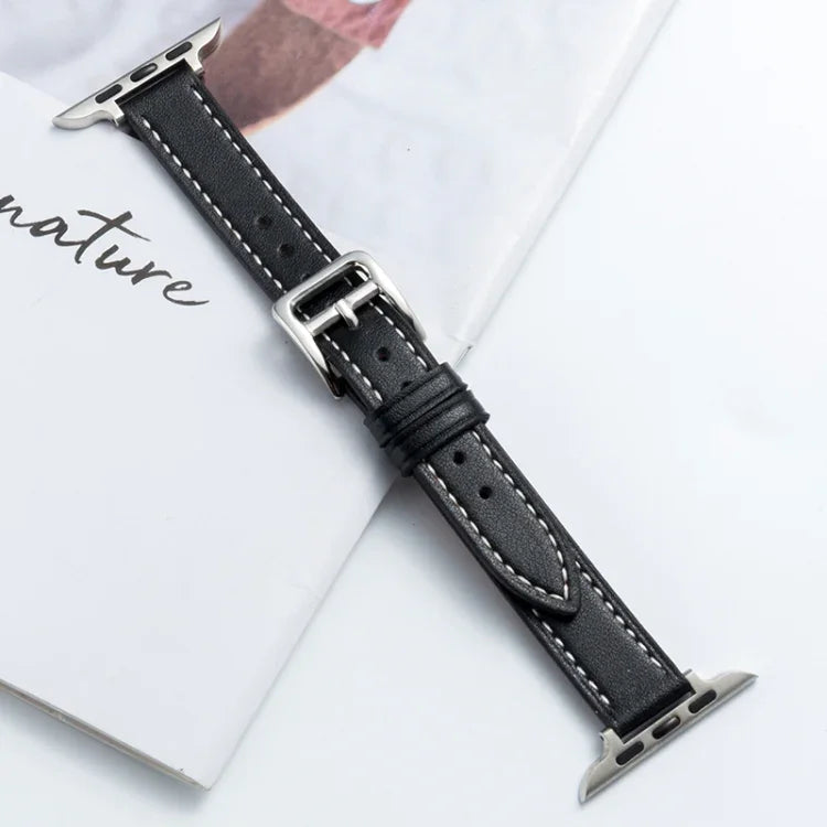 Uhrenarmband aus Mikrofaserleder mit Dornschließe für Apple Watch Series 7 (41 mm), 6, SE, 5 und 4 (40 mm), 3, 2 und 1 (38 mm) und 7 (45 mm), 6, SE, 5 und 4 (44 mm) sowie 3, 2 und 1 (42 mm).