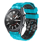 22 mm breites Silikonarmband mit Fußballmuster in zwei Farben, passend für Samsung Galaxy Watch3 (45 mm), Samsung Galaxy Watch (46 mm), Samsung Gear S3 Classic und Samsung Gear S3 Frontier.
