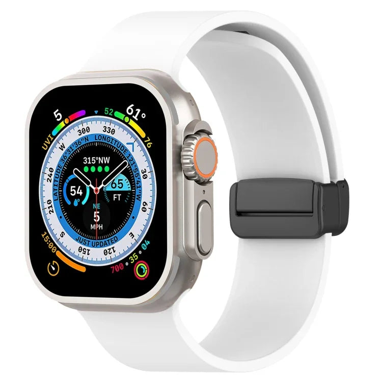 Schwarzes Silikonarmband mit Magnetverschluss, passend für Apple Watch Ultra (49 mm), Apple Watch Series 8 &amp; 7 (45 mm) und Apple Watch Series 8 &amp; 7 (41 mm).