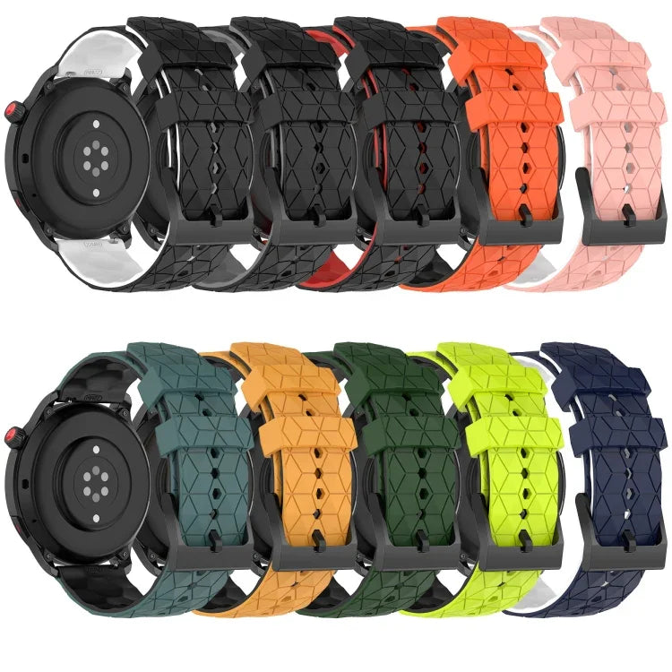22 mm breites Silikonarmband mit Fußballmuster in zwei Farben, passend für Samsung Galaxy Watch3 (45 mm), Samsung Galaxy Watch (46 mm), Samsung Gear S3 Classic und Samsung Gear S3 Frontier.