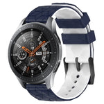 22 mm breites Silikonarmband mit Fußballmuster in zwei Farben, passend für Samsung Galaxy Watch3 (45 mm), Samsung Galaxy Watch (46 mm), Samsung Gear S3 Classic und Samsung Gear S3 Frontier.