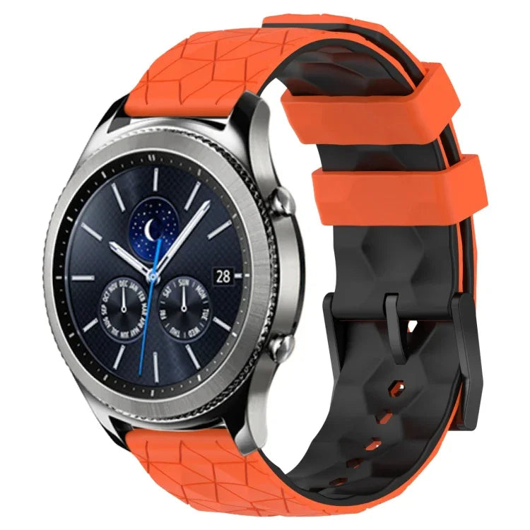 22 mm breites Silikonarmband mit Fußballmuster in zwei Farben, passend für Samsung Galaxy Watch3 (45 mm), Samsung Galaxy Watch (46 mm), Samsung Gear S3 Classic und Samsung Gear S3 Frontier.