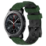 22 mm breites Silikonarmband mit Fußballmuster in zwei Farben, passend für Samsung Galaxy Watch3 (45 mm), Samsung Galaxy Watch (46 mm), Samsung Gear S3 Classic und Samsung Gear S3 Frontier.