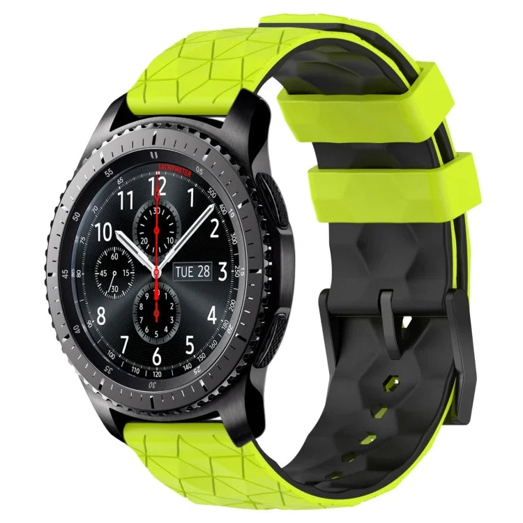 22 mm breites Silikonarmband mit Fußballmuster in zwei Farben, passend für Samsung Galaxy Watch3 (45 mm), Samsung Galaxy Watch (46 mm), Samsung Gear S3 Classic und Samsung Gear S3 Frontier.
