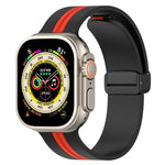Zweifarbiges Silikonarmband mit Magnetverschluss, passend für Apple Watch Ultra (49 mm), Apple Watch Series 8 &amp; 7 (45 mm) und Apple Watch Series 8 &amp; 7 (41 mm).