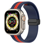 Zweifarbiges Silikonarmband mit Magnetverschluss, passend für Apple Watch Ultra (49 mm), Apple Watch Series 8 &amp; 7 (45 mm) und Apple Watch Series 8 &amp; 7 (41 mm).
