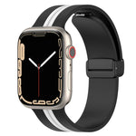 Zweifarbiges Silikonarmband mit Magnetverschluss, passend für Apple Watch Ultra (49 mm), Apple Watch Series 8 &amp; 7 (45 mm) und Apple Watch Series 8 &amp; 7 (41 mm).