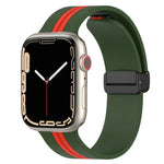 Zweifarbiges Silikonarmband mit Magnetverschluss, passend für Apple Watch Ultra (49 mm), Apple Watch Series 8 &amp; 7 (45 mm) und Apple Watch Series 8 &amp; 7 (41 mm).