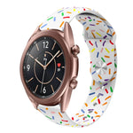 Sportliches Silikonarmband mit Regenbogenpunkten und Dornschließe, passend für Samsung Galaxy Watch 4 (40 mm/44 mm) und Samsung Galaxy Watch 4 Classic (42 mm/46 mm).