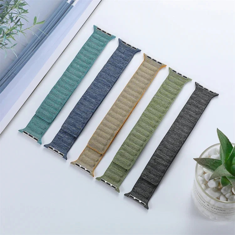 Magnetisches Denim-Armband für Apple Watch 6 (40 mm), Apple Watch 6 (44 mm), Apple Watch 5 (44 mm), Apple Watch 5 (40 mm), Apple Watch 4 (44 mm), Apple Watch 4 (40 mm), Apple Watch 3 (38 mm) und Apple Watch 3 (42 mm)