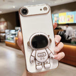 Galvanisierte Astronauten-Halterung Handyhülle, Für iPhone 17e / 16e, Für iPhone 17 Pro Max, Für iPhone 17 Pro, Für iPhone 17, Für iPhone Air, Für iPhone 16 Pro Max, Für iPhone 16 Pro, Für iPhone 16 Plus
