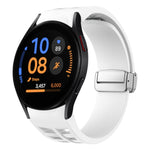 Richard Magnetisches faltbares silbernes Schnallen-Silikon-Uhrenarmband, für Samsung Galaxy Watch FE 40mm, für Sansung Galaxy Watch 5 Pro Golf Edition, für Samsung Galaxy Watch 5 Golf Edition