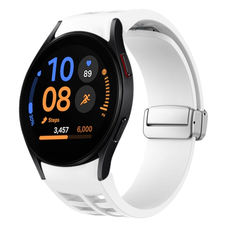 Richard Magnetisches faltbares silbernes Schnallen-Silikon-Uhrenarmband, für Samsung Galaxy Watch FE 40mm, für Sansung Galaxy Watch 5 Pro Golf Edition, für Samsung Galaxy Watch 5 Golf Edition
