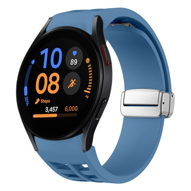 Richard Magnetisches faltbares silbernes Schnallen-Silikon-Uhrenarmband, für Samsung Galaxy Watch FE 40mm, für Sansung Galaxy Watch 5 Pro Golf Edition, für Samsung Galaxy Watch 5 Golf Edition