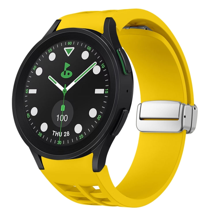 Richard Magnetisches faltbares silbernes Schnallen-Silikon-Uhrenarmband, für Samsung Galaxy Watch FE 40mm, für Sansung Galaxy Watch 5 Pro Golf Edition, für Samsung Galaxy Watch 5 Golf Edition