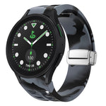 Richard Magnetisches faltbares silbernes Schnallen-Silikon-Uhrenarmband, für Samsung Galaxy Watch FE 40mm, für Sansung Galaxy Watch 5 Pro Golf Edition, für Samsung Galaxy Watch 5 Golf Edition