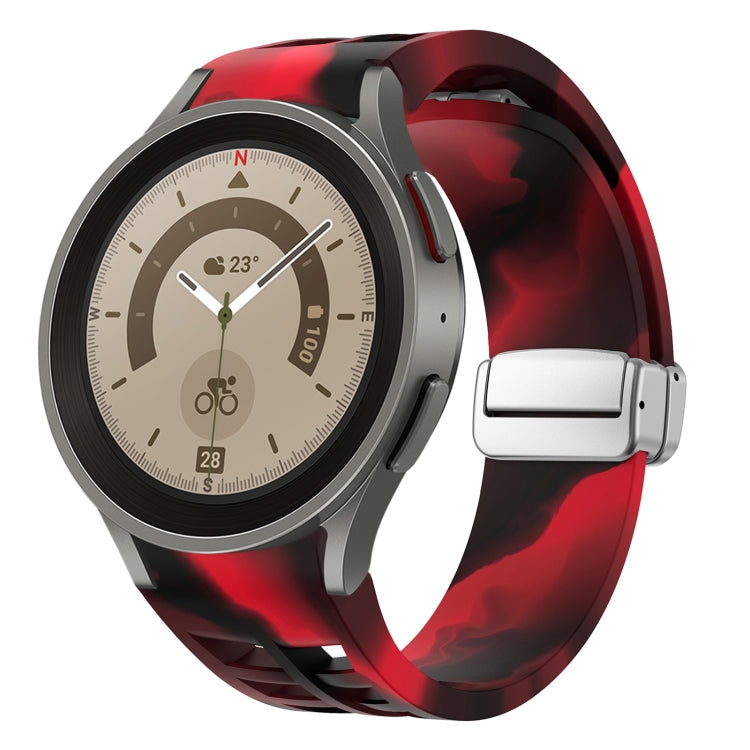 Richard Magnetisches faltbares silbernes Schnallen-Silikon-Uhrenarmband, für Sansung Galaxy Watch 5 Pro 45mm, für Samsung Galaxy Watch 7 40 / 44mm, für Samsung Galaxy Watch 6 Classic 43 / 47mm
