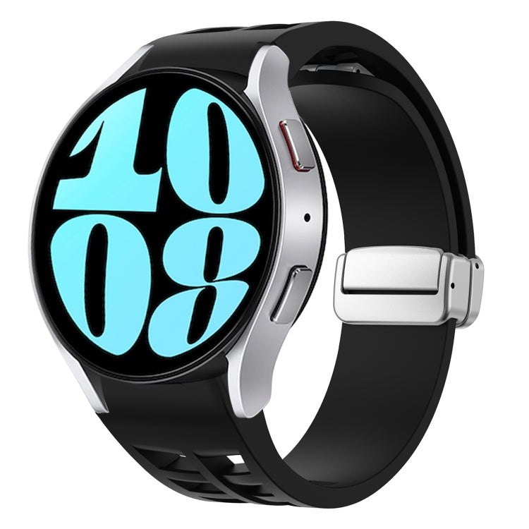 Richard Magnetisches faltbares silbernes Schnallen-Silikon-Uhrenarmband, für Samsung Galaxy Watch 6 40 / 44mm, für Samsung Galaxy Watch 5 40 / 44mm, für Samsung Galaxy Watch 4 40 / 44mm