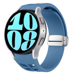 Richard Magnetisches faltbares silbernes Schnallen-Silikon-Uhrenarmband, für Samsung Galaxy Watch 6 40 / 44mm, für Samsung Galaxy Watch 5 40 / 44mm, für Samsung Galaxy Watch 4 40 / 44mm