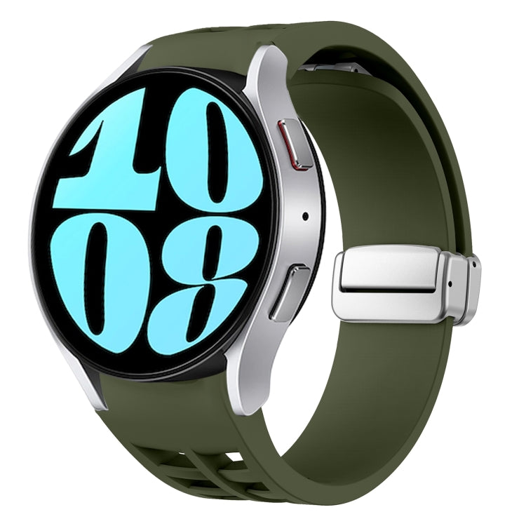Richard Magnetisches faltbares silbernes Schnallen-Silikon-Uhrenarmband, für Samsung Galaxy Watch 6 40 / 44mm, für Samsung Galaxy Watch 5 40 / 44mm, für Samsung Galaxy Watch 4 40 / 44mm