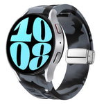 Richard Magnetisches faltbares silbernes Schnallen-Silikon-Uhrenarmband, für Samsung Galaxy Watch 6 40 / 44mm, für Samsung Galaxy Watch 5 40 / 44mm, für Samsung Galaxy Watch 4 40 / 44mm