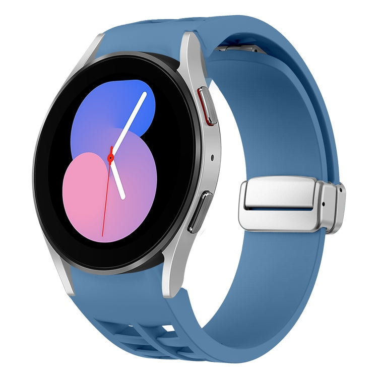 Richard Magnetisches faltbares silbernes Schnallen-Silikon-Uhrenarmband, für Samsung Galaxy Watch 6 40 / 44mm, für Samsung Galaxy Watch 5 40 / 44mm, für Samsung Galaxy Watch 4 40 / 44mm