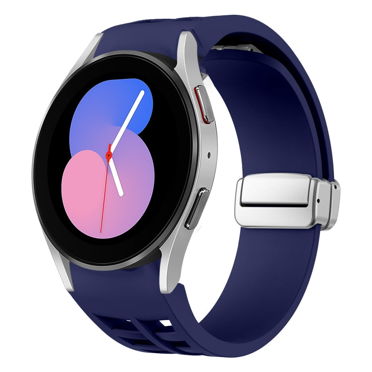 Richard Magnetisches faltbares silbernes Schnallen-Silikon-Uhrenarmband, für Samsung Galaxy Watch 6 40 / 44mm, für Samsung Galaxy Watch 5 40 / 44mm, für Samsung Galaxy Watch 4 40 / 44mm