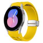 Richard Magnetisches faltbares silbernes Schnallen-Silikon-Uhrenarmband, für Samsung Galaxy Watch 6 40 / 44mm, für Samsung Galaxy Watch 5 40 / 44mm, für Samsung Galaxy Watch 4 40 / 44mm