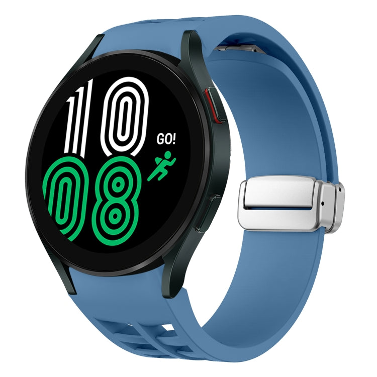 Richard Magnetisches faltbares silbernes Schnallen-Silikon-Uhrenarmband, für Samsung Galaxy Watch 6 40 / 44mm, für Samsung Galaxy Watch 5 40 / 44mm, für Samsung Galaxy Watch 4 40 / 44mm