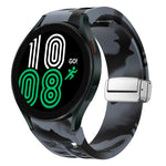 Richard Magnetisches faltbares silbernes Schnallen-Silikon-Uhrenarmband, für Samsung Galaxy Watch 6 40 / 44mm, für Samsung Galaxy Watch 5 40 / 44mm, für Samsung Galaxy Watch 4 40 / 44mm