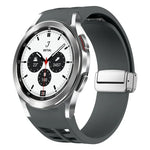 Richard Magnetisches Faltarmband aus Silikon mit silberner Schnalle, passend für Samsung Galaxy Watch 4 Classic 42/46 mm