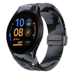 Richard magnetisches faltbares schwarzes Schnallensilikon-Uhrenarmband, für Samsung Galaxy Watch FE 40mm, für Samsung Galaxy Watch 7 40 / 44mm, für Samsung Galaxy Watch 6 Classic 43 / 47mm