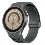Richard magnetisches faltbares schwarzes Schnallensilikon-Uhrenarmband, für Samsung Galaxy Watch 5 40 / 44mm, für Samsung Galaxy Watch 5 Pro 45mm, für Samsung Galaxy Watch 4 40 / 44mm